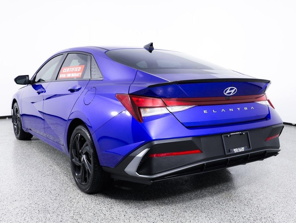 Hyundai Elantra SEL Sport Sedan 2026