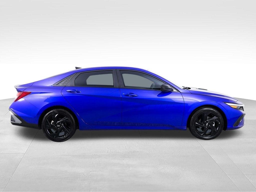 Hyundai Elantra SEL Sport Sedan 2026