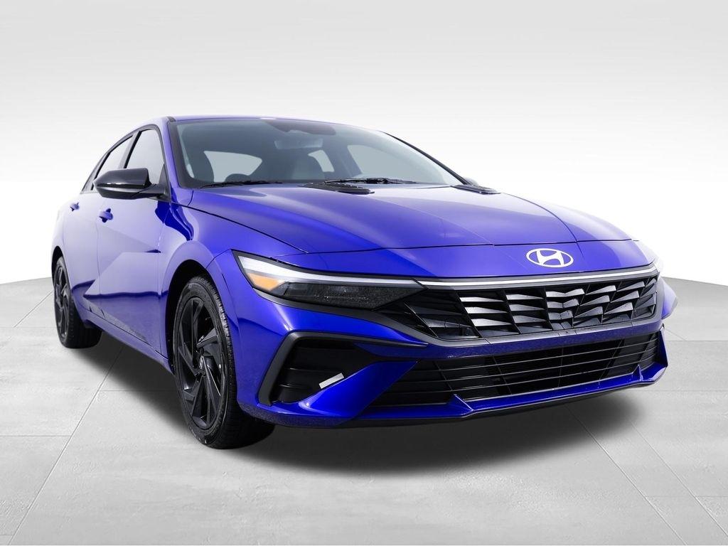 Hyundai Elantra SEL Sport Sedan 2026