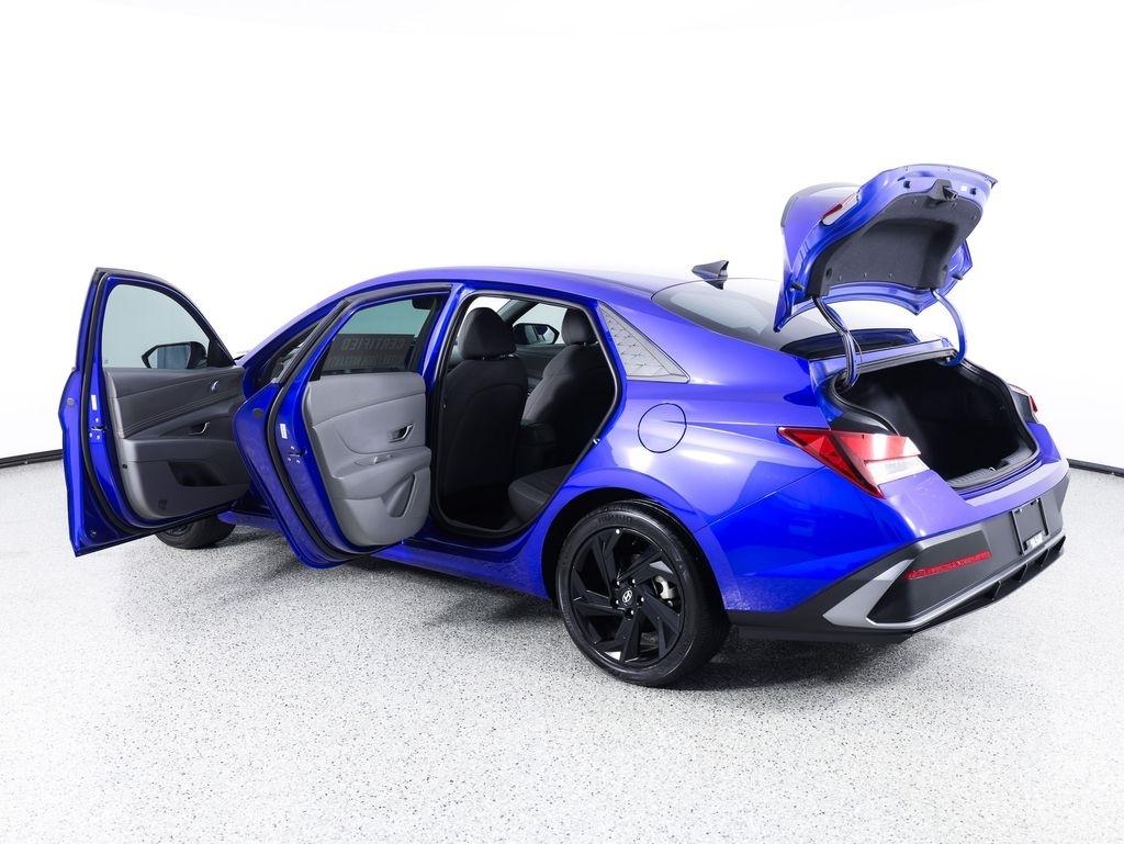 Hyundai Elantra SEL Sport Sedan 2026
