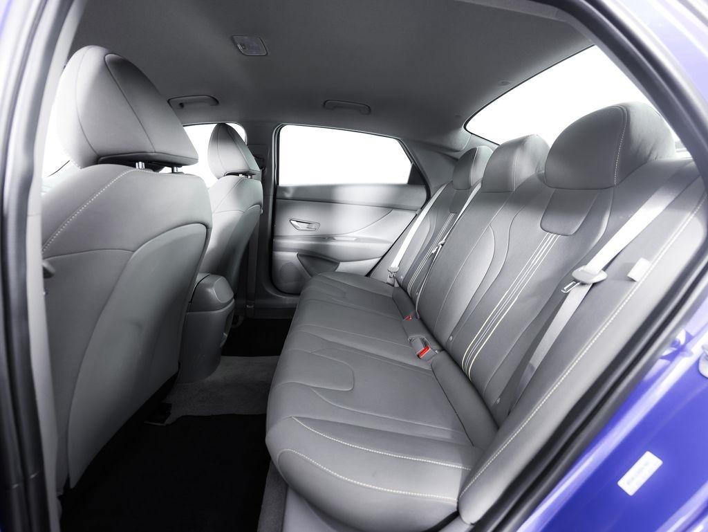 Hyundai Elantra SEL Sport Sedan 2026