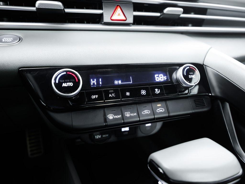 Hyundai Elantra SEL Sport Sedan 2026