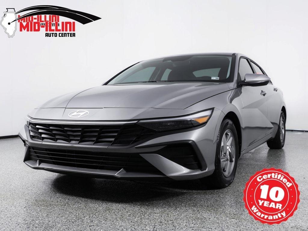 2025 Hyundai Elantra SE IVT