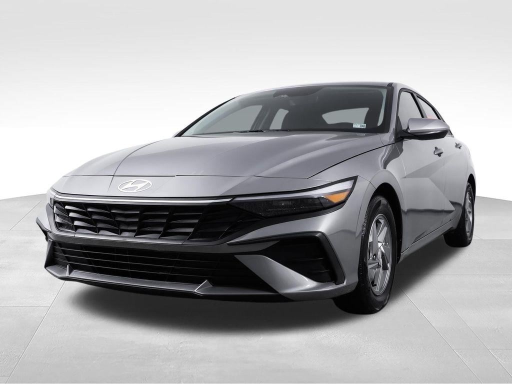Hyundai Elantra SE IVT 2025