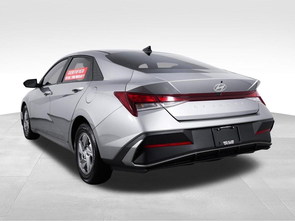 Hyundai Elantra SE IVT 2025