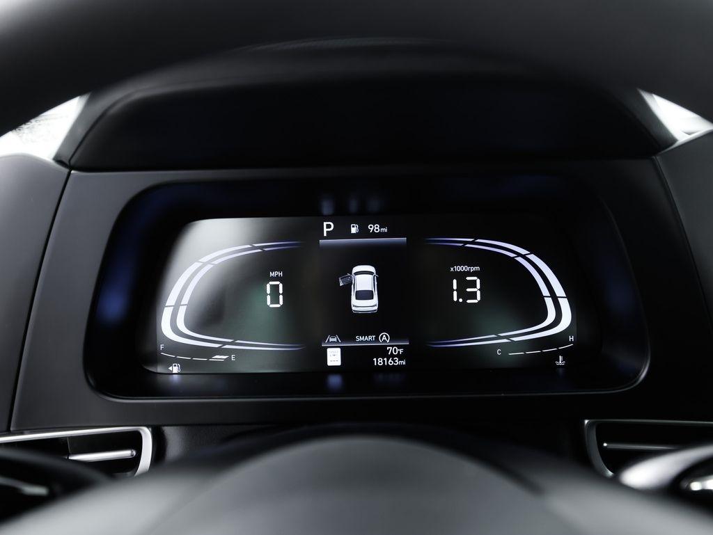 Hyundai Elantra SE IVT 2025