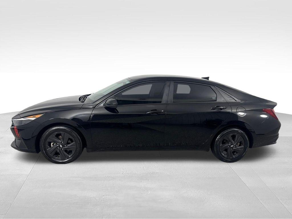 Hyundai Elantra SEL IVT 2023