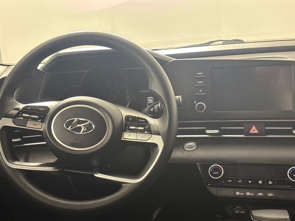 Hyundai Elantra SEL IVT 2023