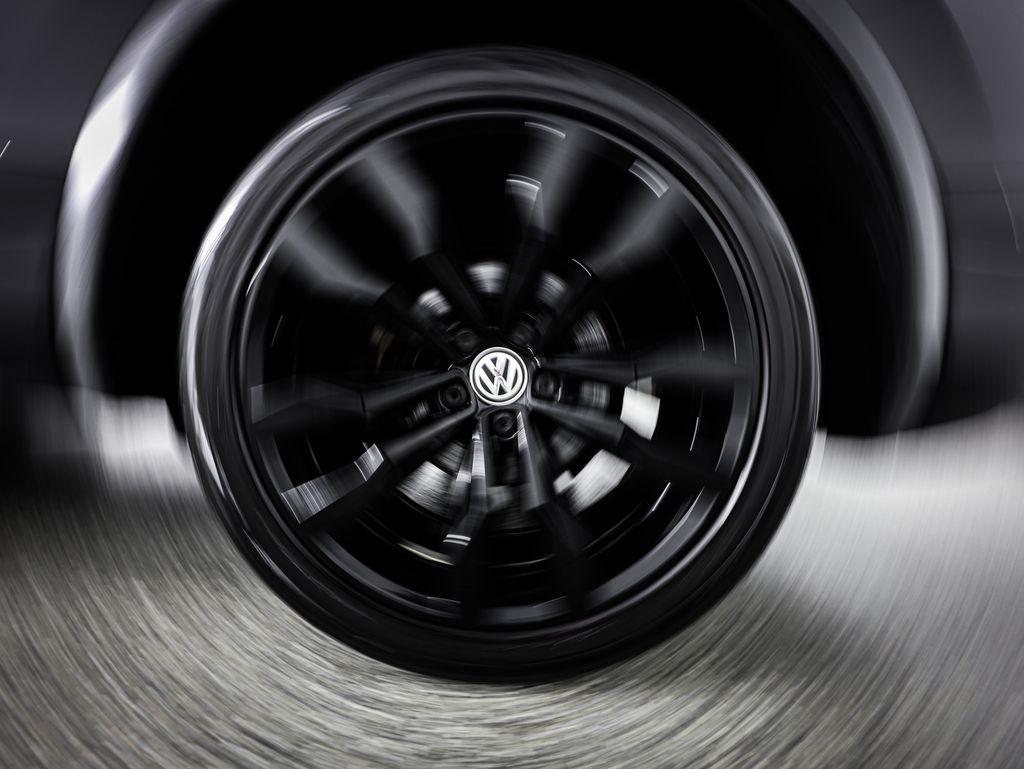 Volkswagen Tiguan 2.0T SE R-Line Black FWD 2021