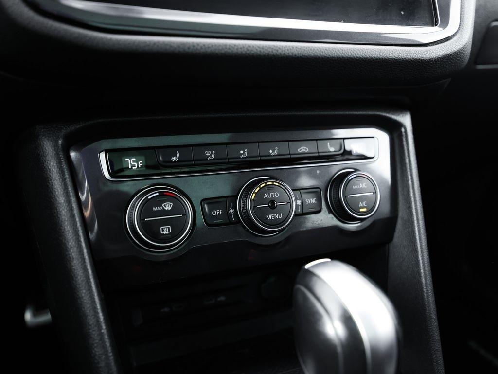 Volkswagen Tiguan 2.0T SE R-Line Black FWD 2021