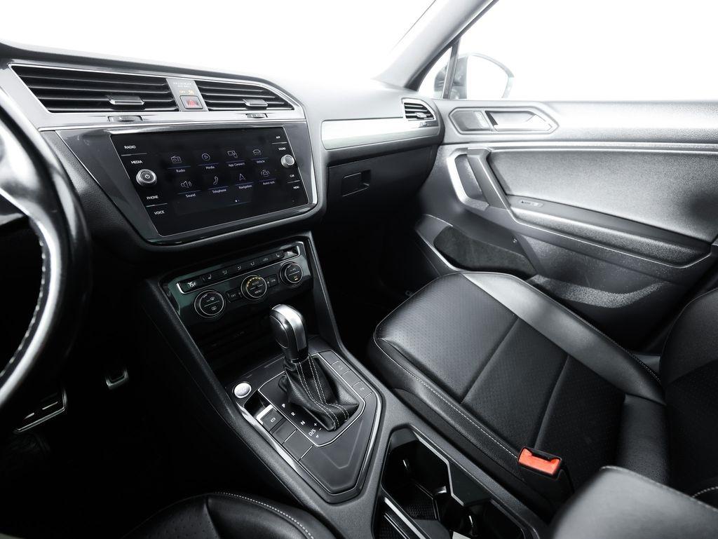 Volkswagen Tiguan 2.0T SE R-Line Black FWD 2021