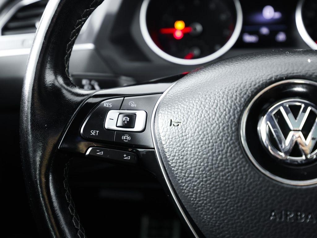 Volkswagen Tiguan 2.0T SE R-Line Black FWD 2021