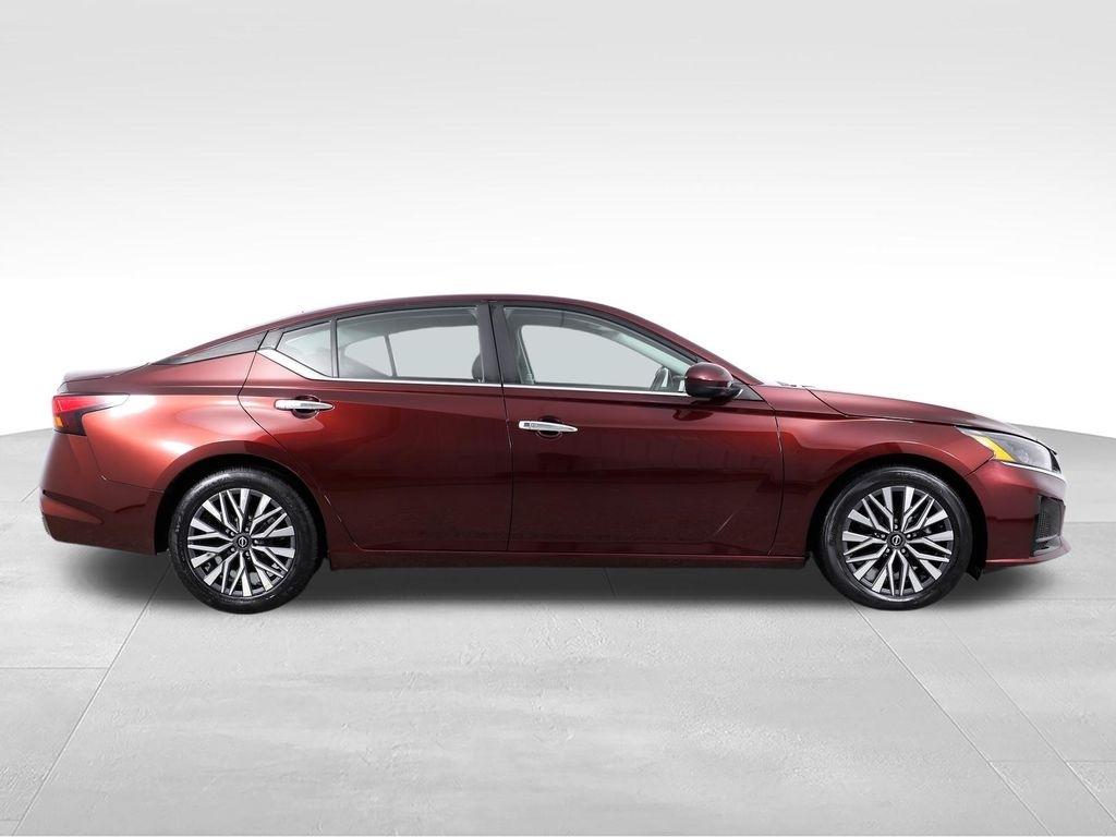 Nissan Altima 2.5 SV Sedan 2023