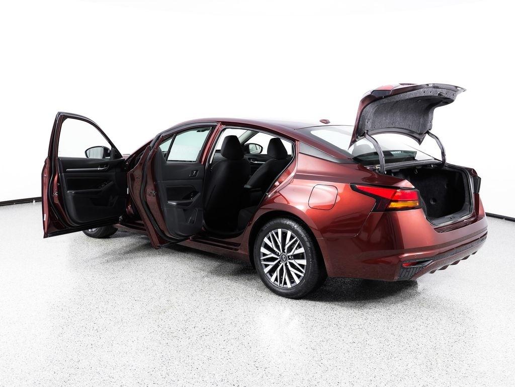 Nissan Altima 2.5 SV Sedan 2023