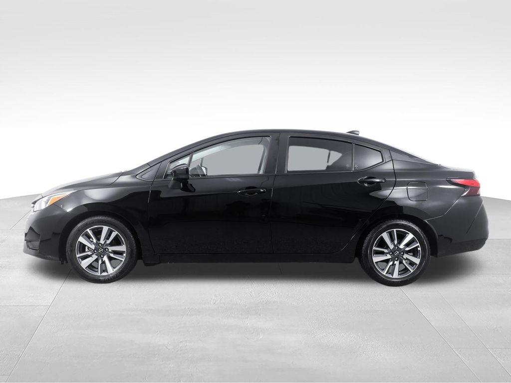 Nissan Versa SV CVT 2023