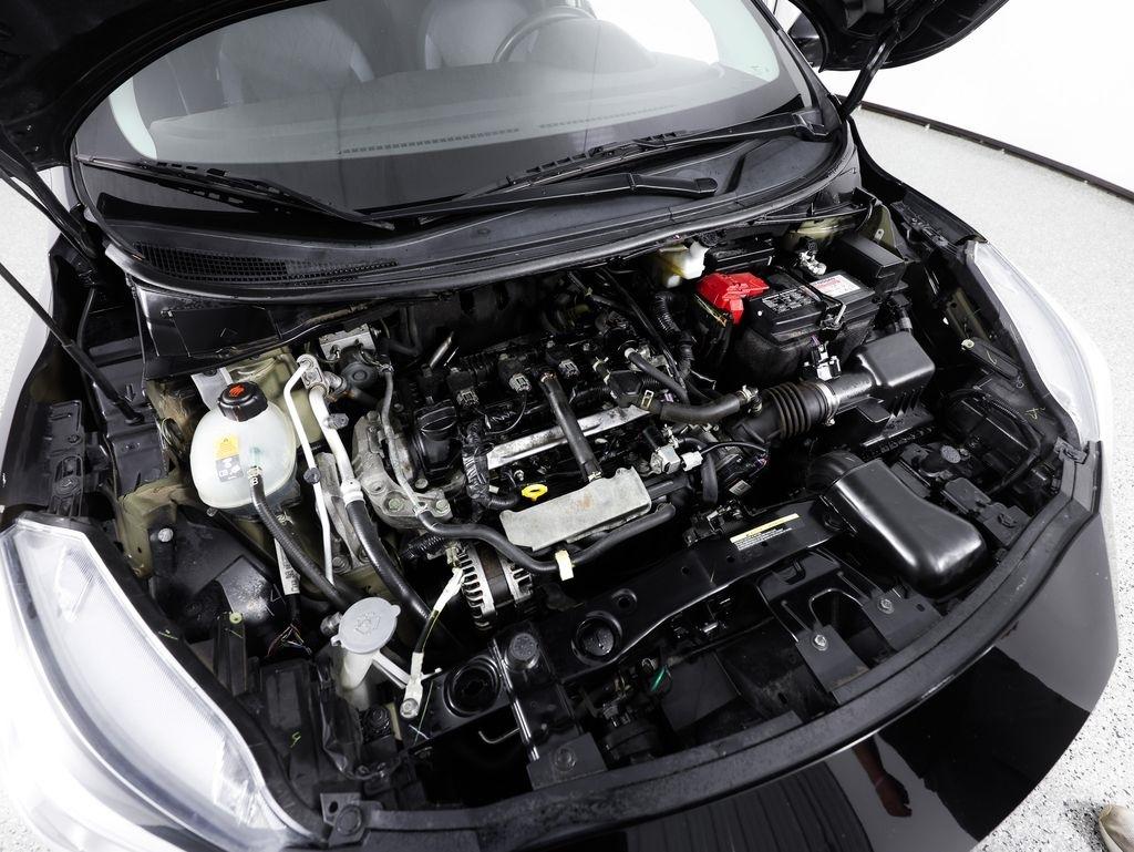 Nissan Versa SV CVT 2023