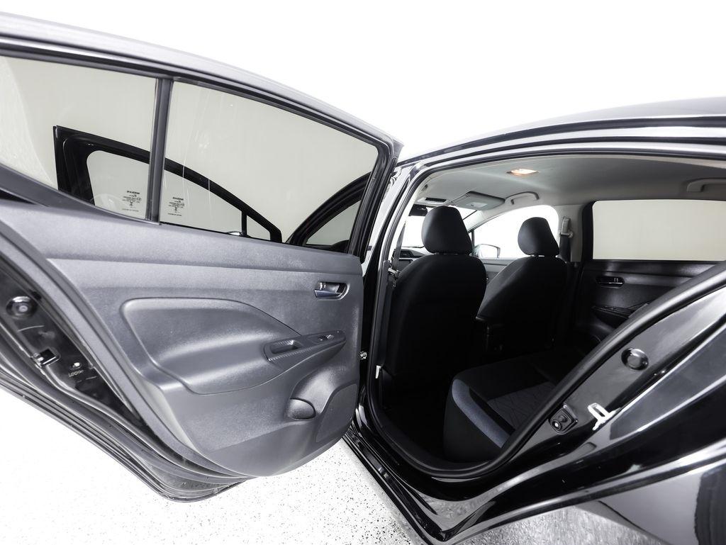 Nissan Versa SV CVT 2023