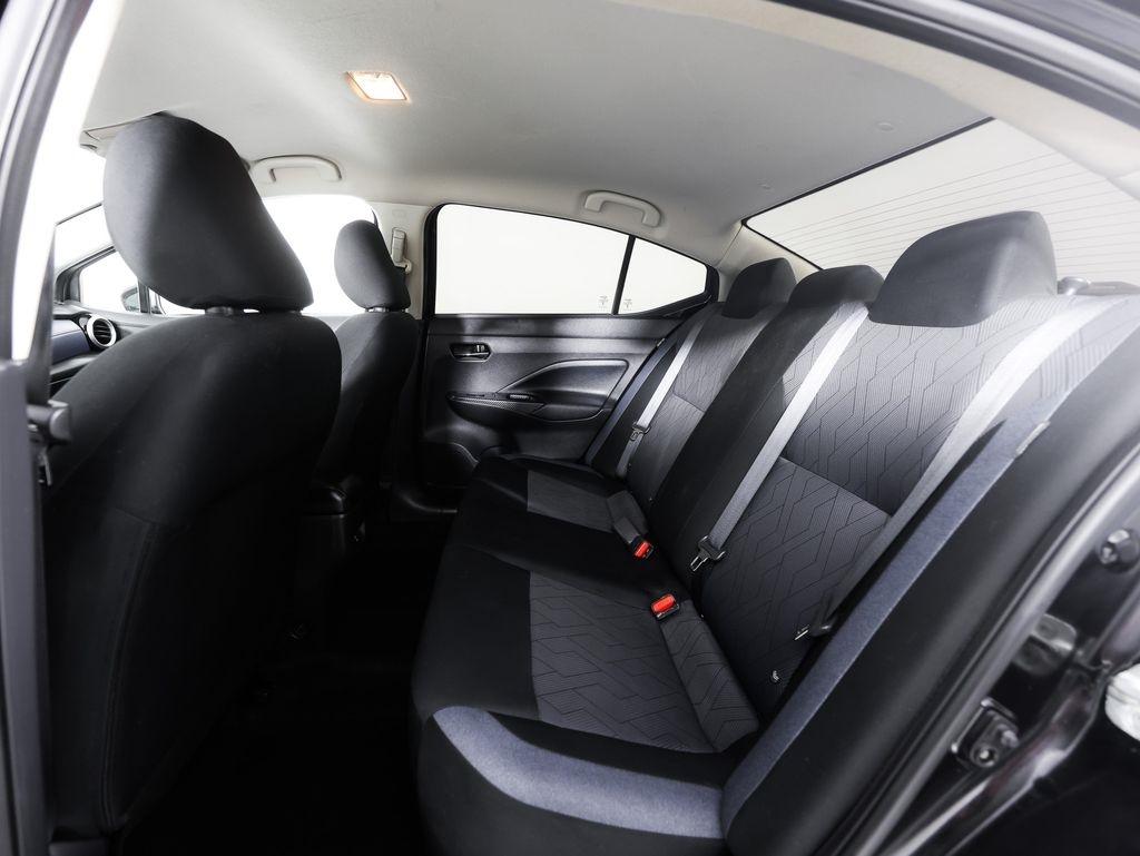 Nissan Versa SV CVT 2023