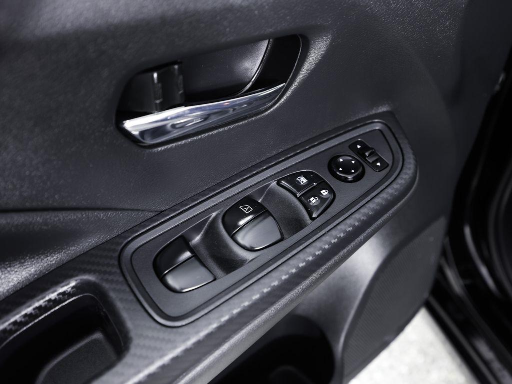 Nissan Versa SV CVT 2023