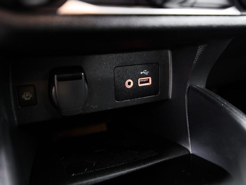 Nissan Versa SV CVT 2023