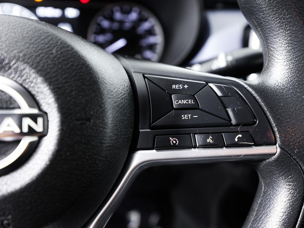 Nissan Versa SV CVT 2023
