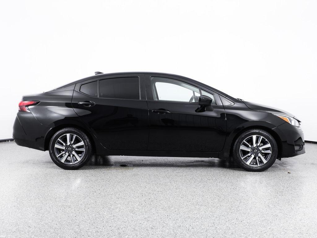 Nissan Versa SV CVT 2023