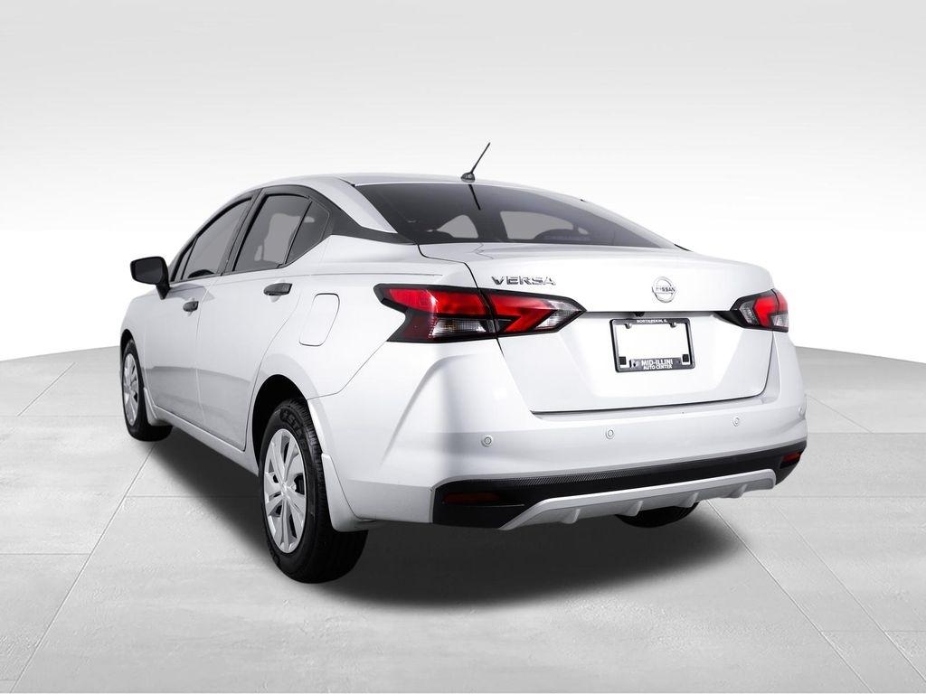 Nissan Versa S CVT 2022