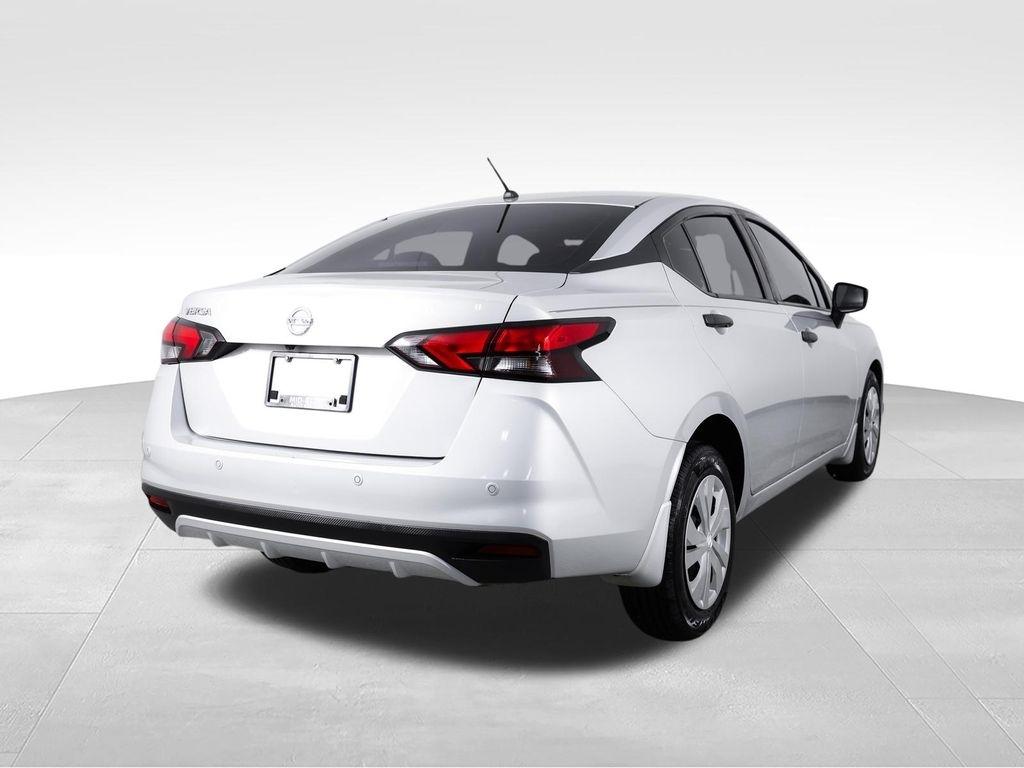 Nissan Versa S CVT 2022