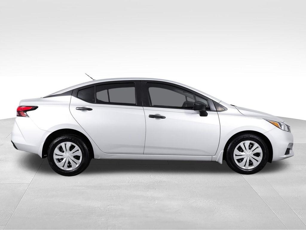Nissan Versa S CVT 2022
