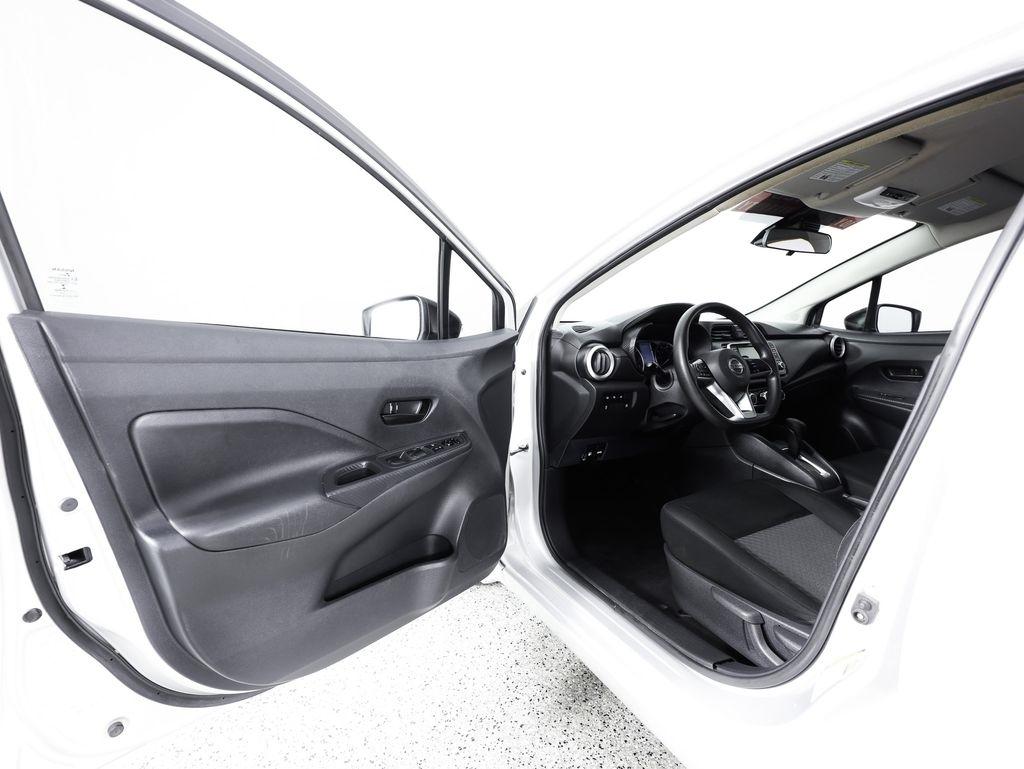 Nissan Versa S CVT 2022