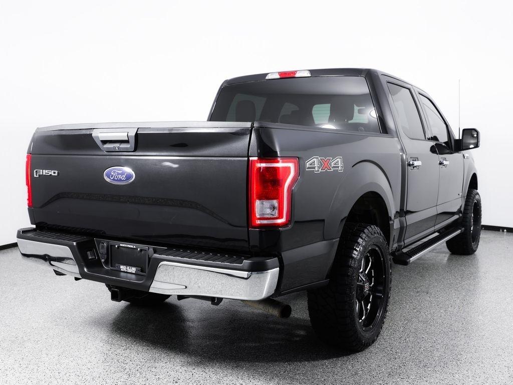 Ford F-150 4WD SuperCrew 145" Lariat 2015