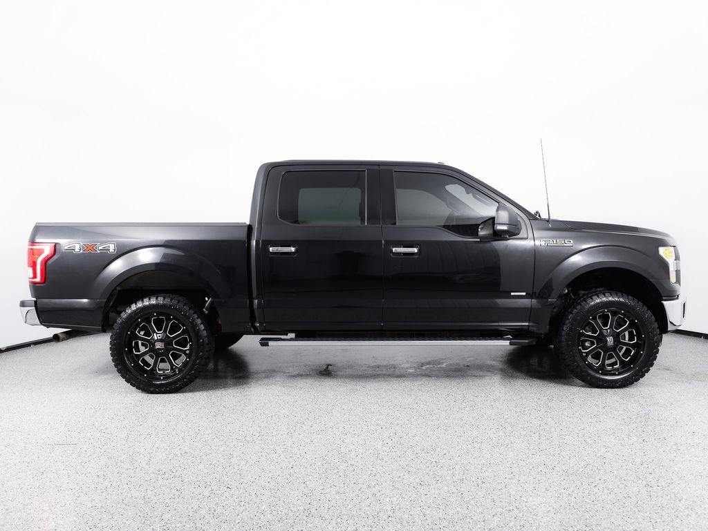 Ford F-150 4WD SuperCrew 145" Lariat 2015