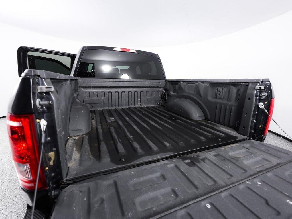 Ford F-150 4WD SuperCrew 145" Lariat 2015