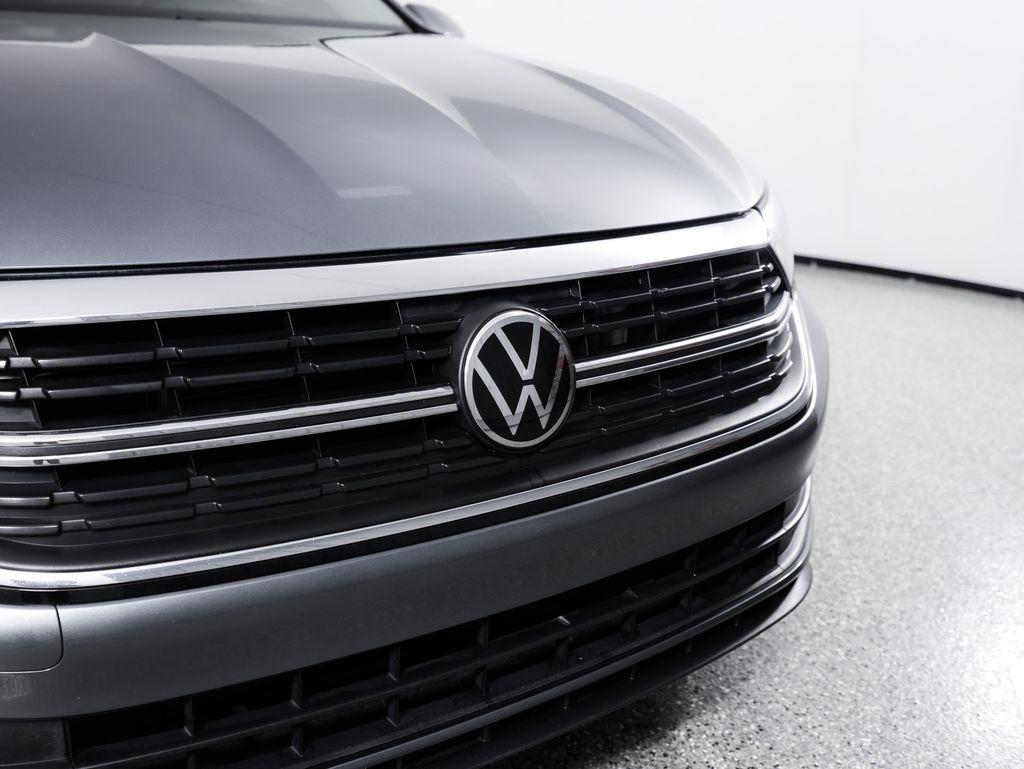 Volkswagen Jetta SE Auto 2022