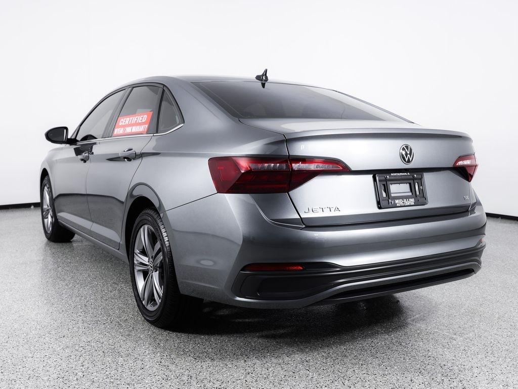 Volkswagen Jetta SE Auto 2022