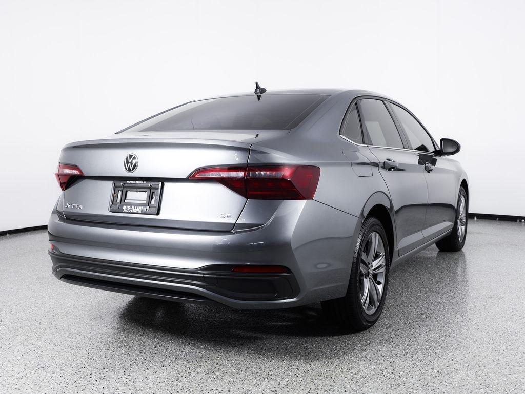 Volkswagen Jetta SE Auto 2022