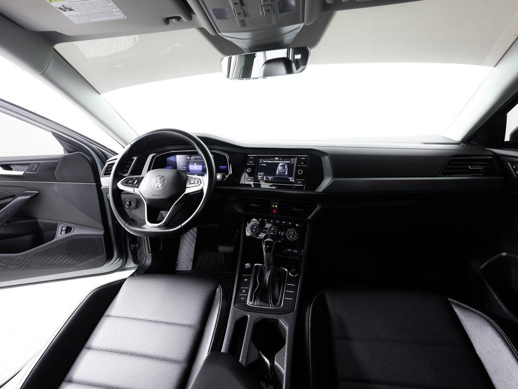 Volkswagen Jetta SE Auto 2022