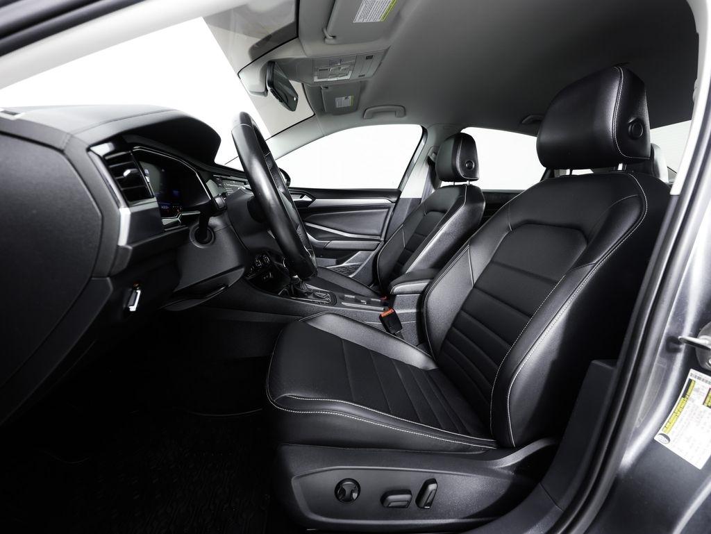 Volkswagen Jetta SE Auto 2022
