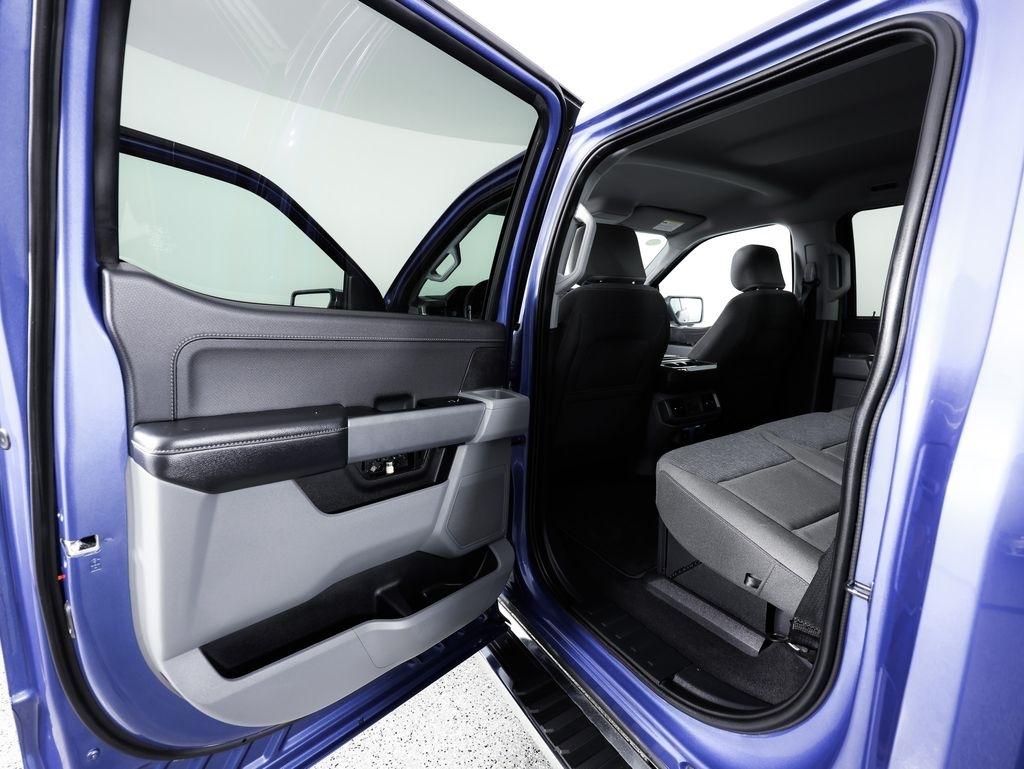 Ford F-150 XLT 4WD SuperCrew 5.5' Box 2025