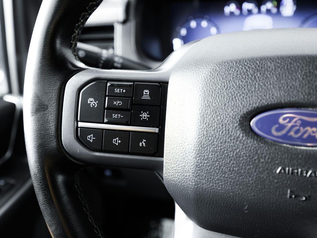 Ford F-150 XLT 4WD SuperCrew 5.5' Box 2025