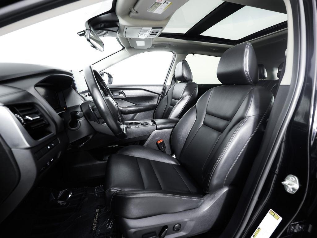 Nissan Rogue AWD SL 2025