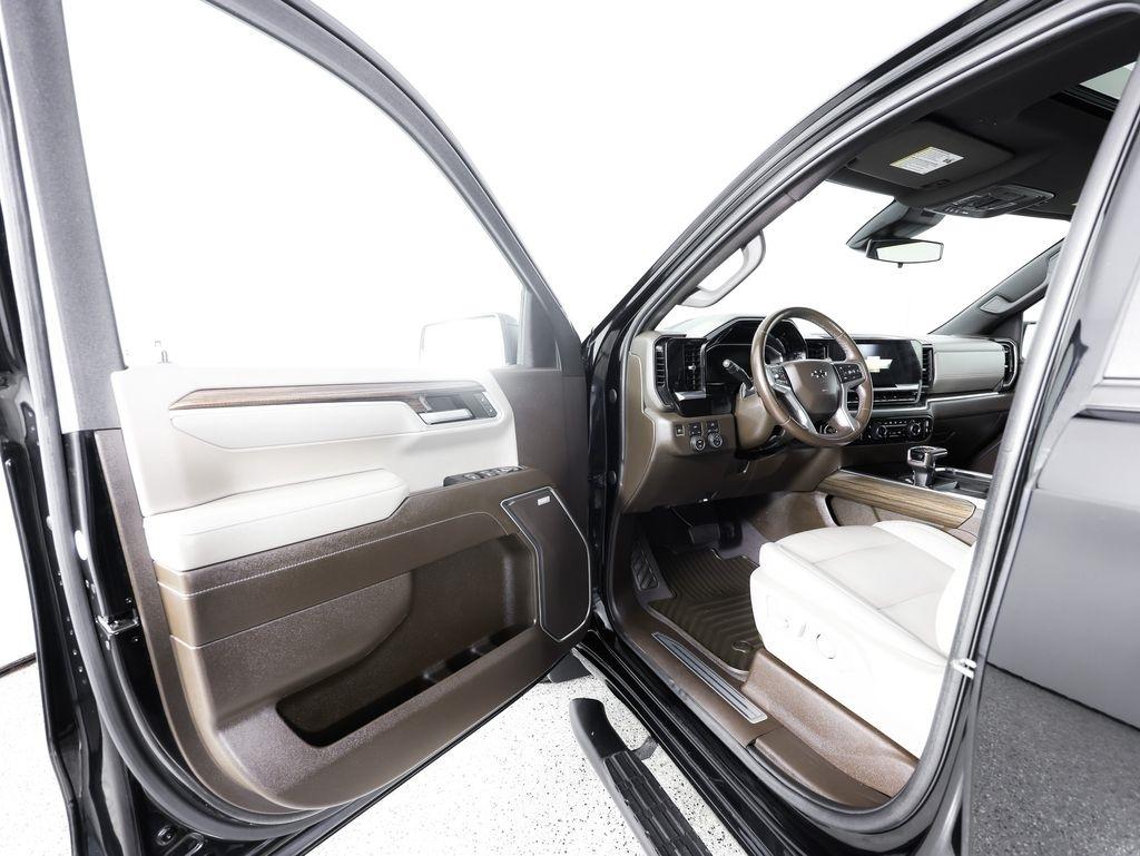 Chevrolet Silverado 1500 4WD Crew Cab 147" RST 2022