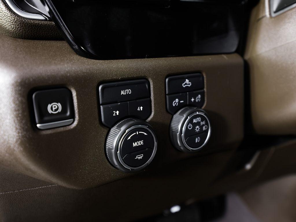 Chevrolet Silverado 1500 4WD Crew Cab 147" RST 2022