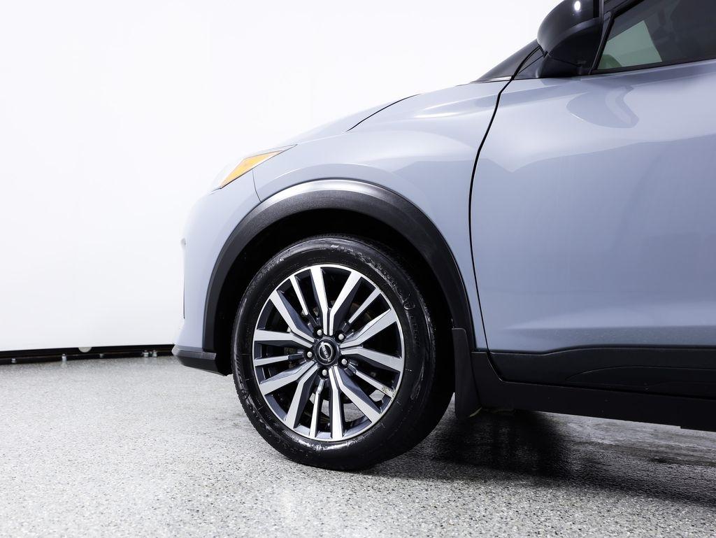 Nissan Kicks SV FWD 2024