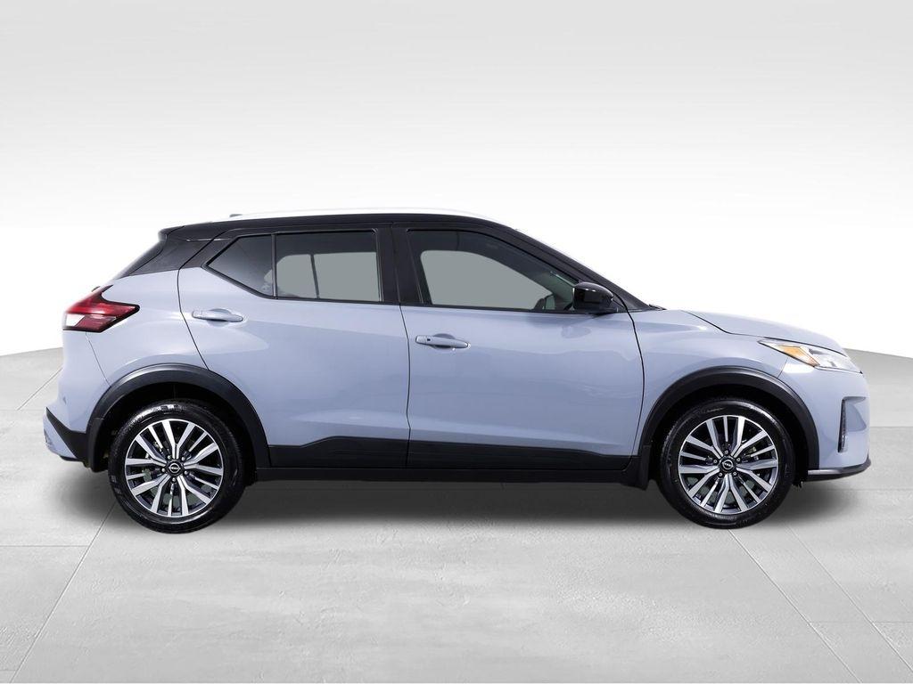 Nissan Kicks SV FWD 2024