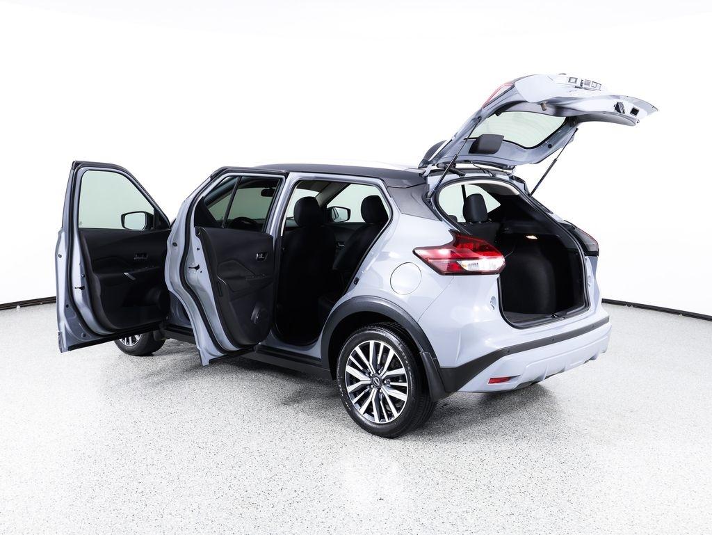 Nissan Kicks SV FWD 2024