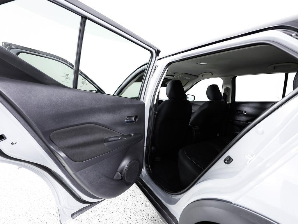Nissan Kicks SV FWD 2024