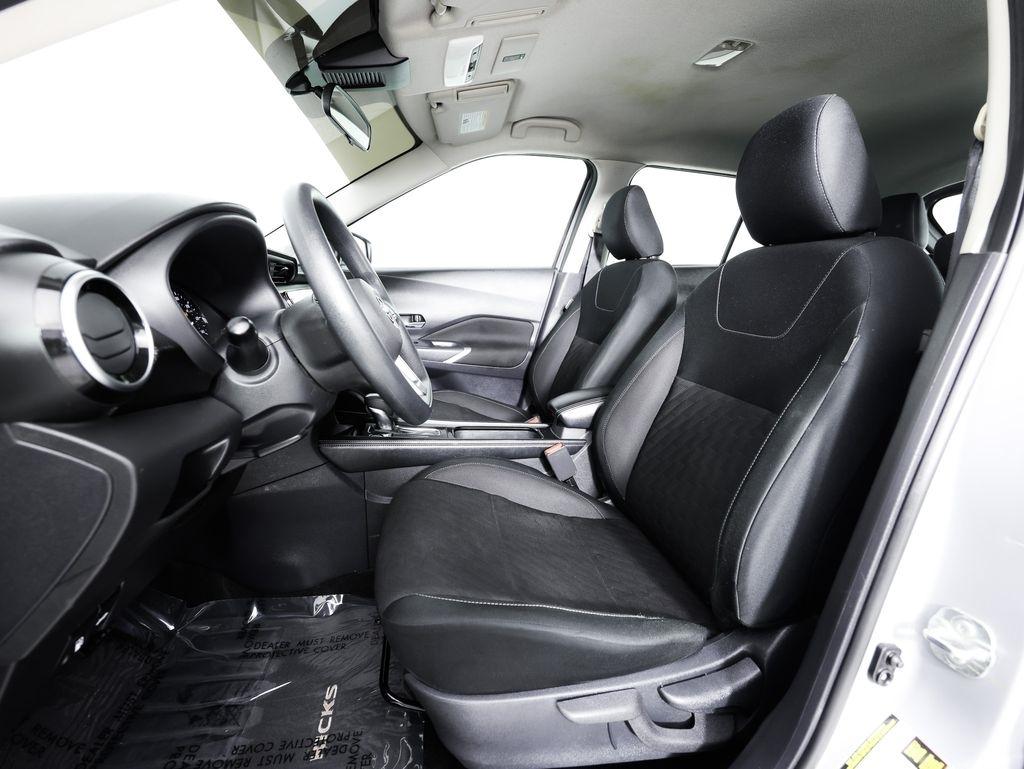 Nissan Kicks SV FWD 2024