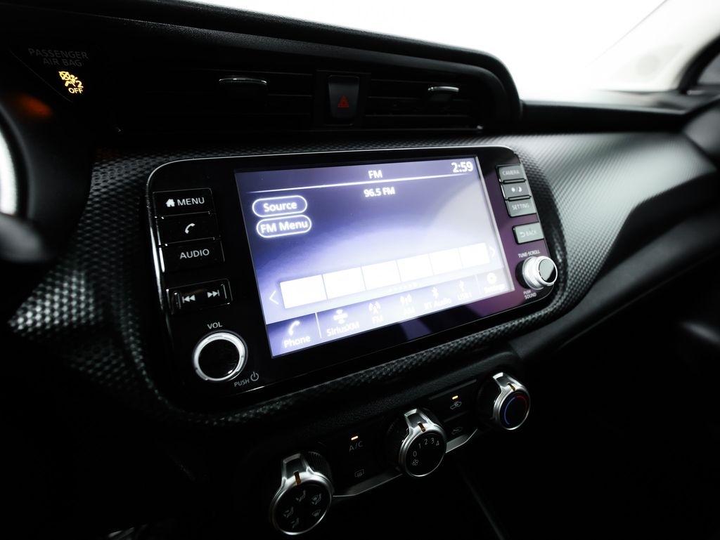 Nissan Kicks SV FWD 2024