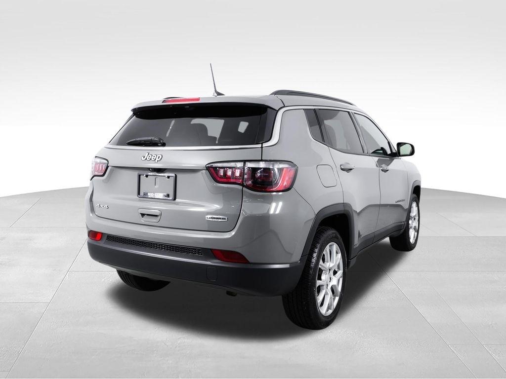 Jeep Compass Latitude Lux 4x4 2024